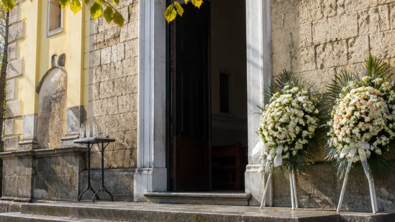 Addio a Elio Guardascione, storico operatore culturale e volto del turismo a Bacoli